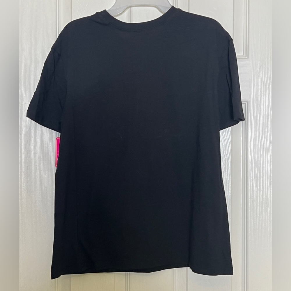 🩷 NWT! Barbie Pink Foil Black Tee - Picture 6 of 6